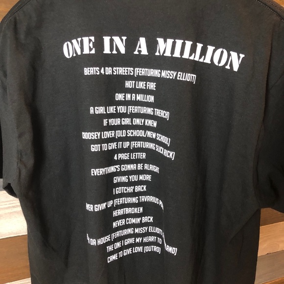 Aaliyah Cropped Tour Band Tee - Picture 4 of 4